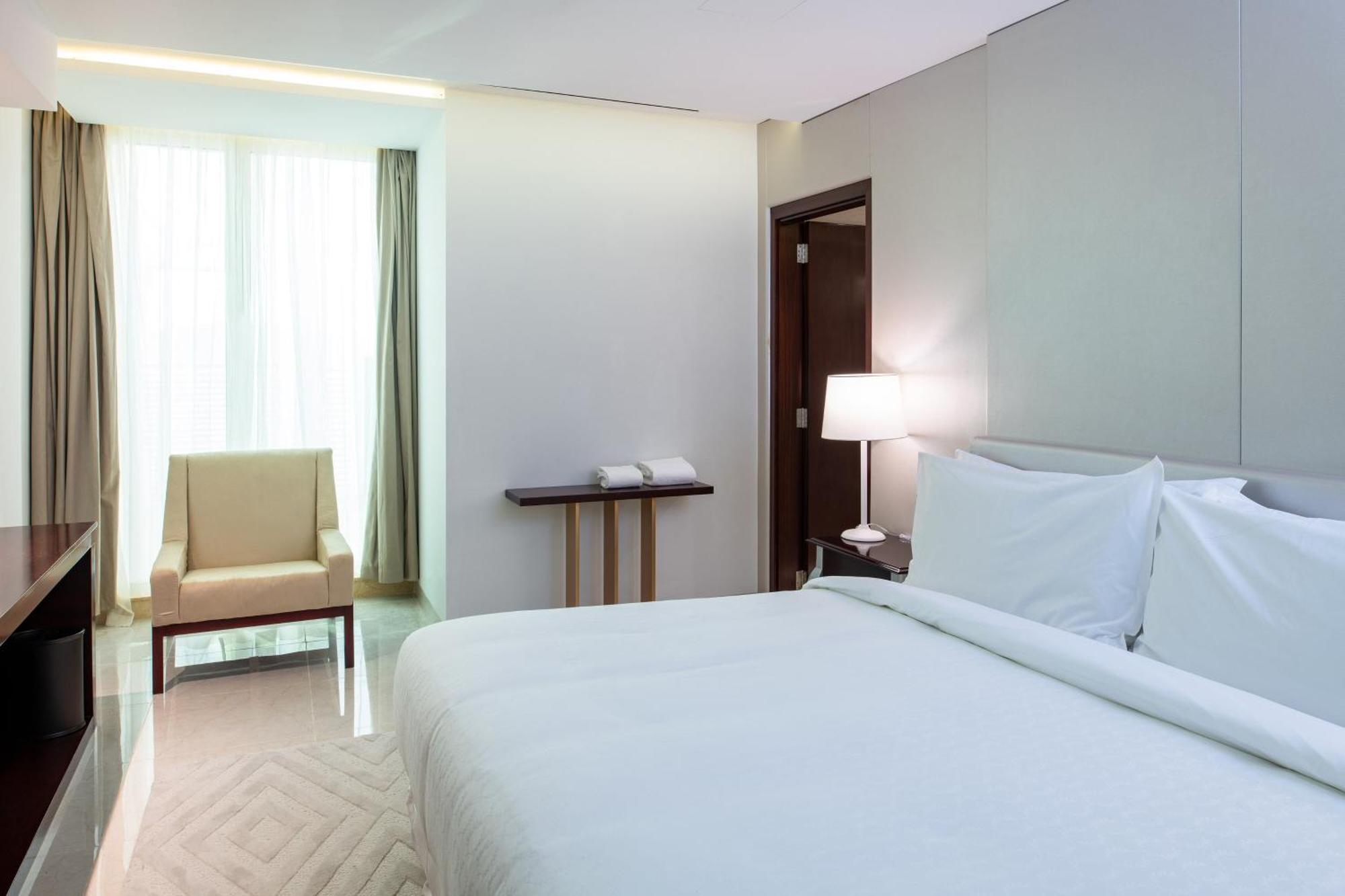 Four Points By Sheraton Шарджа Екстериор снимка